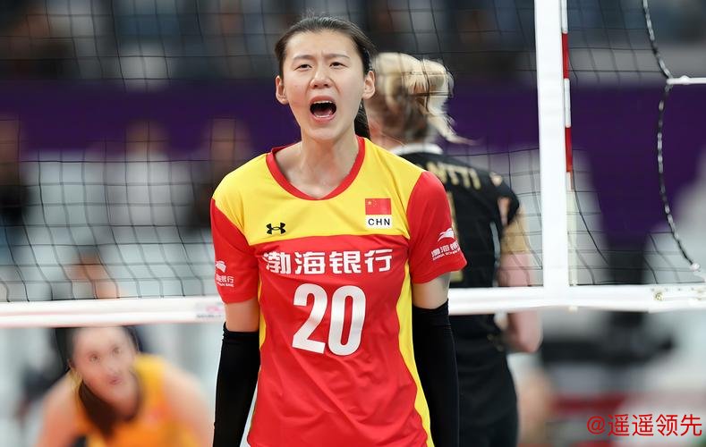 天津女排外援爆发！3-0零封福建女排新星，2胜1负暂列积分榜第3